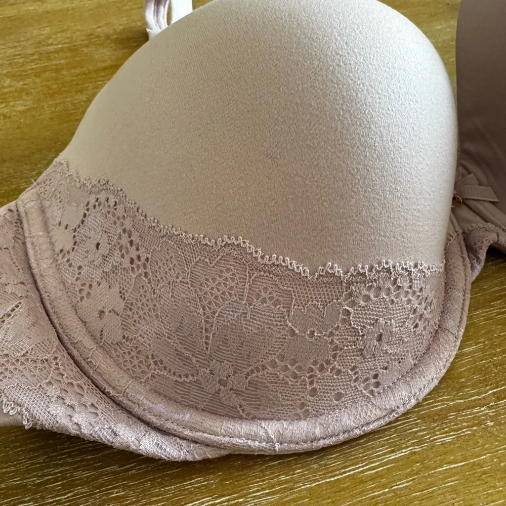 Elegant Lilac Lace Bra - Picture 2 of 7